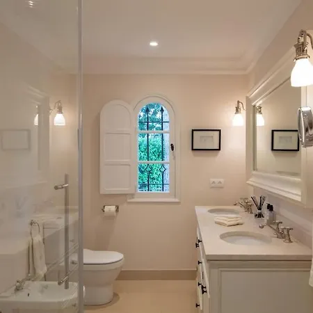 Luxury 5 Bedroom, 4 Bathroom In فيلة *